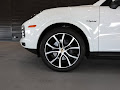 2023 Porsche Cayenne Platinum Edition E-Hybrid