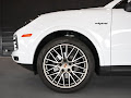 2022 Porsche Cayenne Platinum Edition Hybrid Coupe
